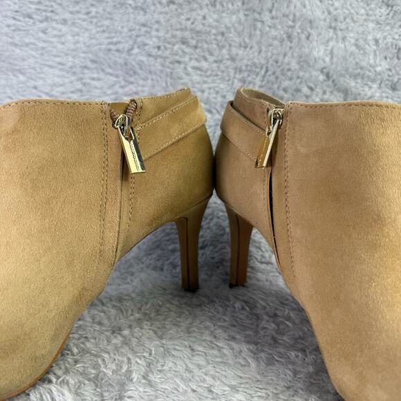 Vince Camuto Kreitha Tan Ankle Boots Women's Size 9 Stiletto Assymetrical Bootie - Picture 6 of 10